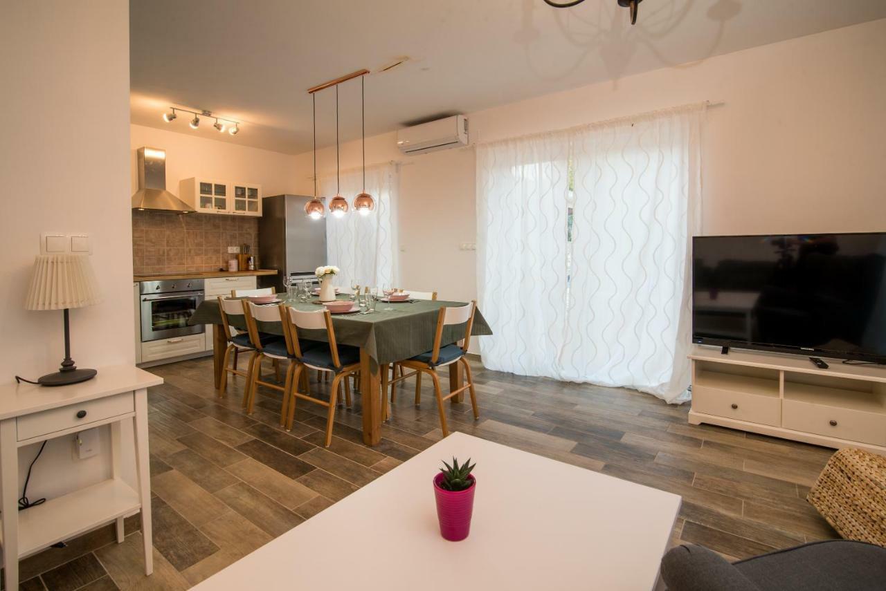 Villa Petite 里斯卡 外观 照片
