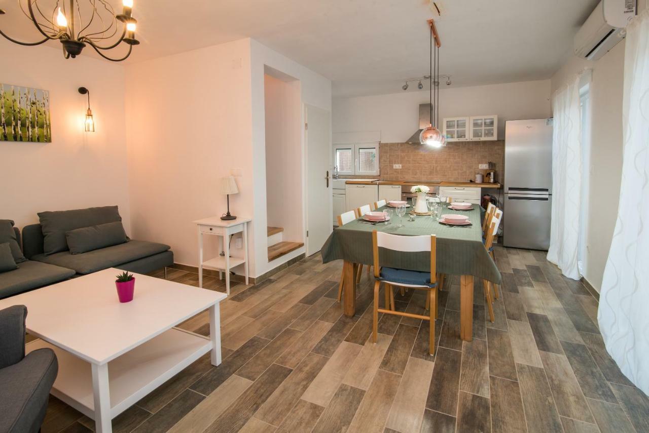 Villa Petite 里斯卡 外观 照片